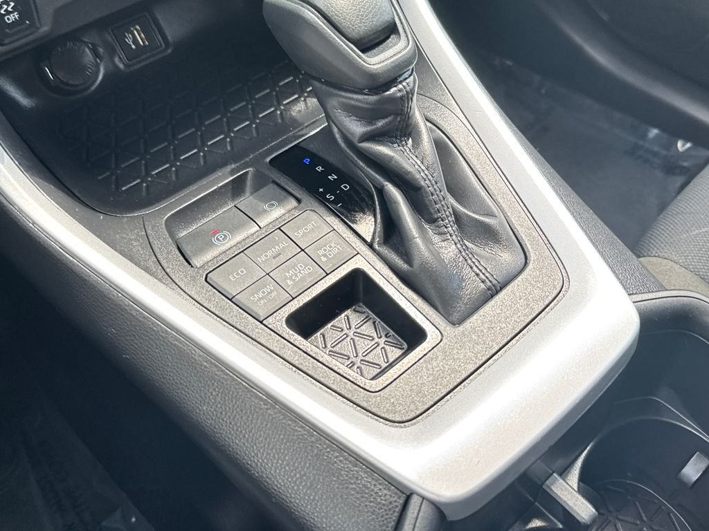 Certified Used 2025 Silver Toyota XLE image 26