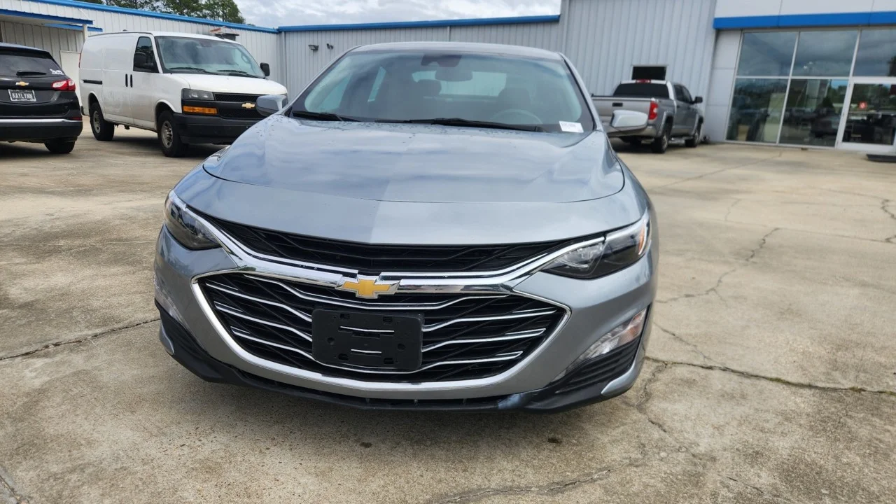 Used 2022 MINERAL GRAY METALLIC Chevrolet LT image 8