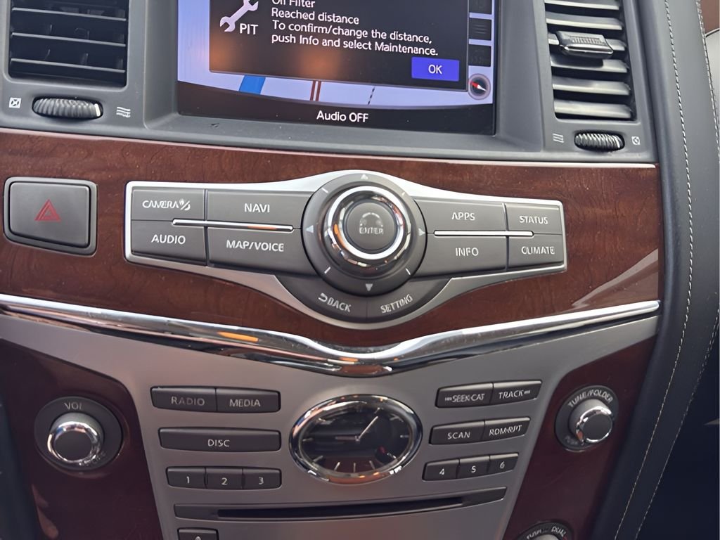Used 2018 Liquid Platinum INFINITI Base image 3