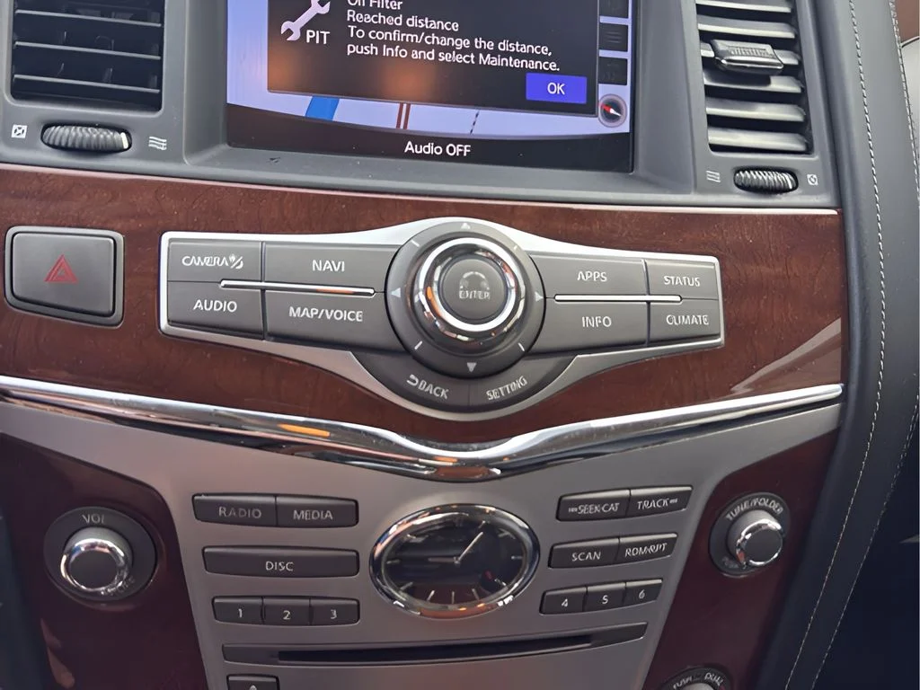 Used 2018 Liquid Platinum INFINITI Base image 3