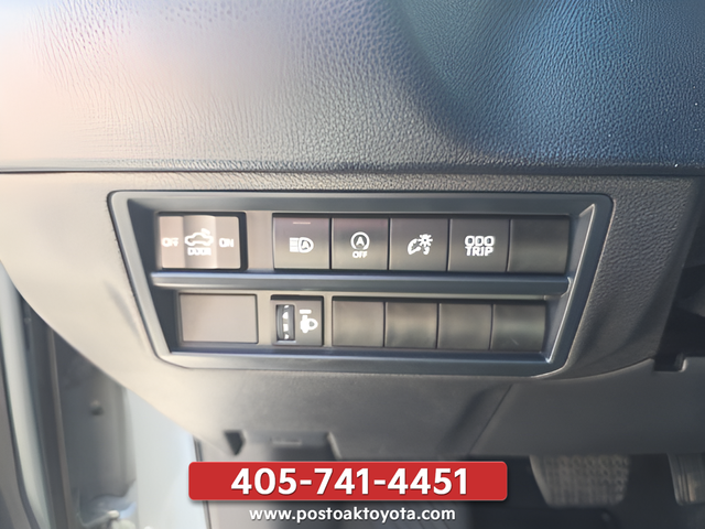 Used 2025  Toyota SR5 image 15