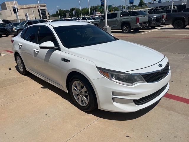 2016 Kia Optima LX AT's photo