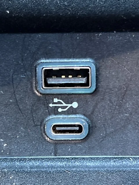 Used 2022  Ford  image 24