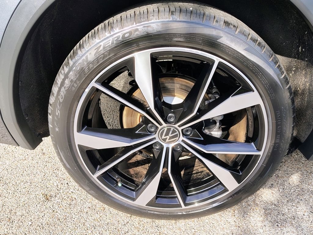 2024 Volkswagen Tiguan SEL R-LINE - Photo 12
