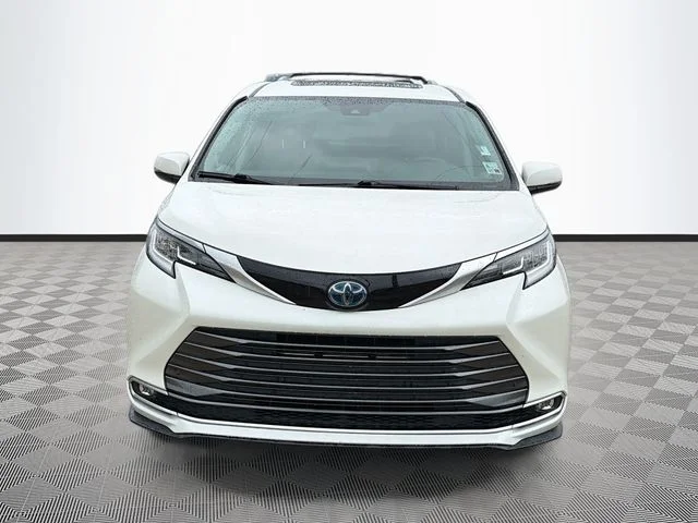 Used 2021 White Toyota Limited image 2