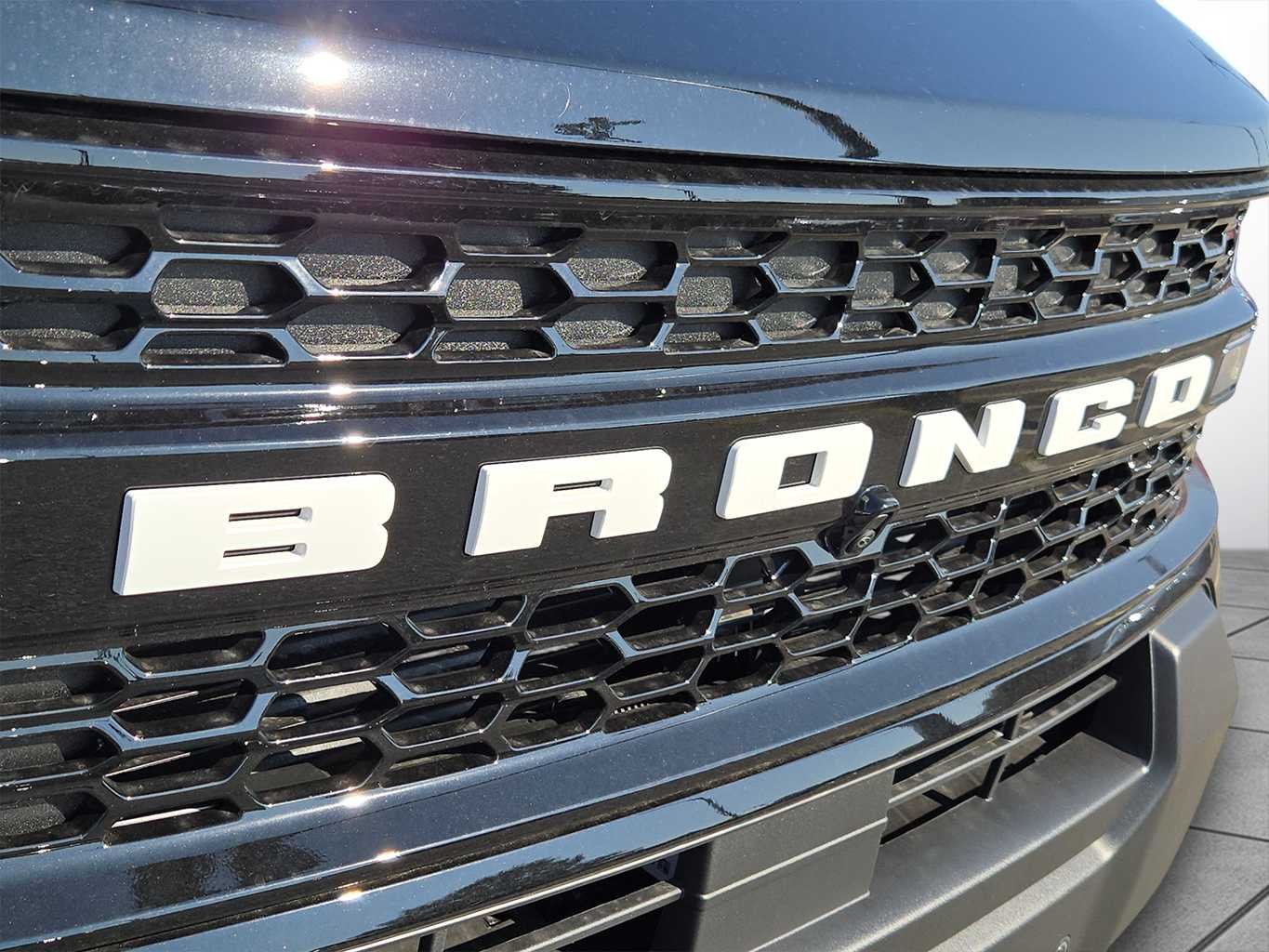 New 2026 Shadow Black Ford Outer Banks® image 17