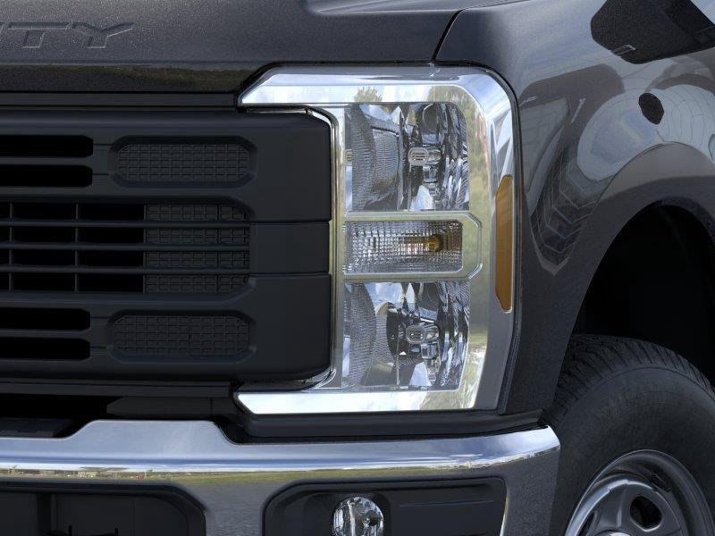 New 2026 Agate Black Ford XL image 6
