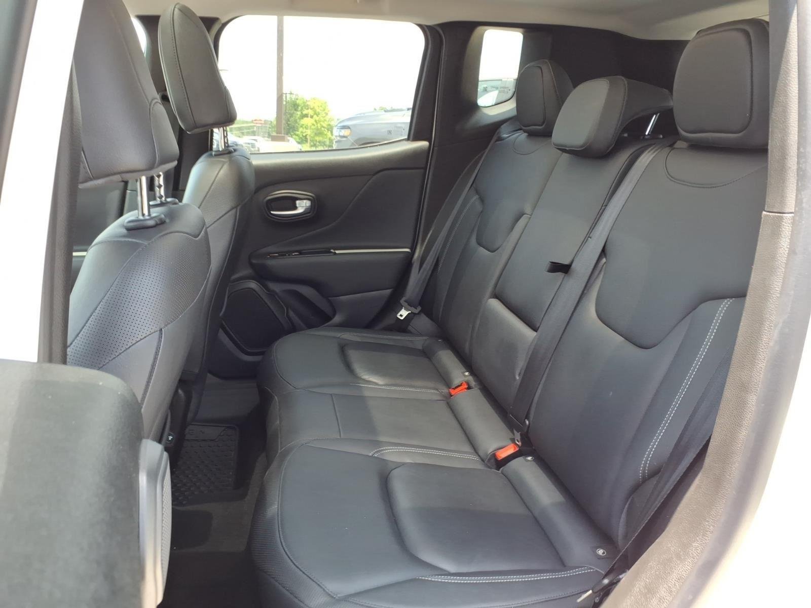 Used 2022 Alpine White Clearcoat Jeep Limited image 21