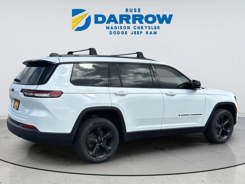 Certified Used 2023 White Jeep Altitude image 5