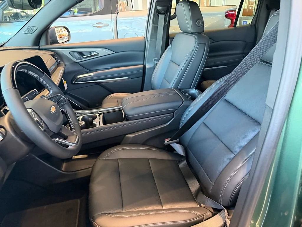 New 2027 Trillium Green Metallic Chevrolet LT image 9