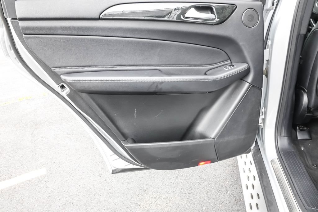 Used 2017  Mercedes-Benz GLS 450 image 29
