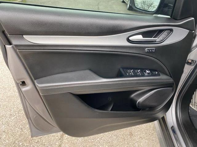 2018 Alfa Romeo Stelvio Ti Sport - Photo 17