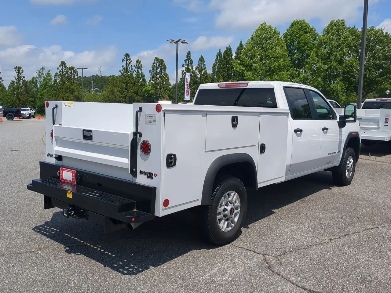 New 2026 Summit White GMC Pro image 8