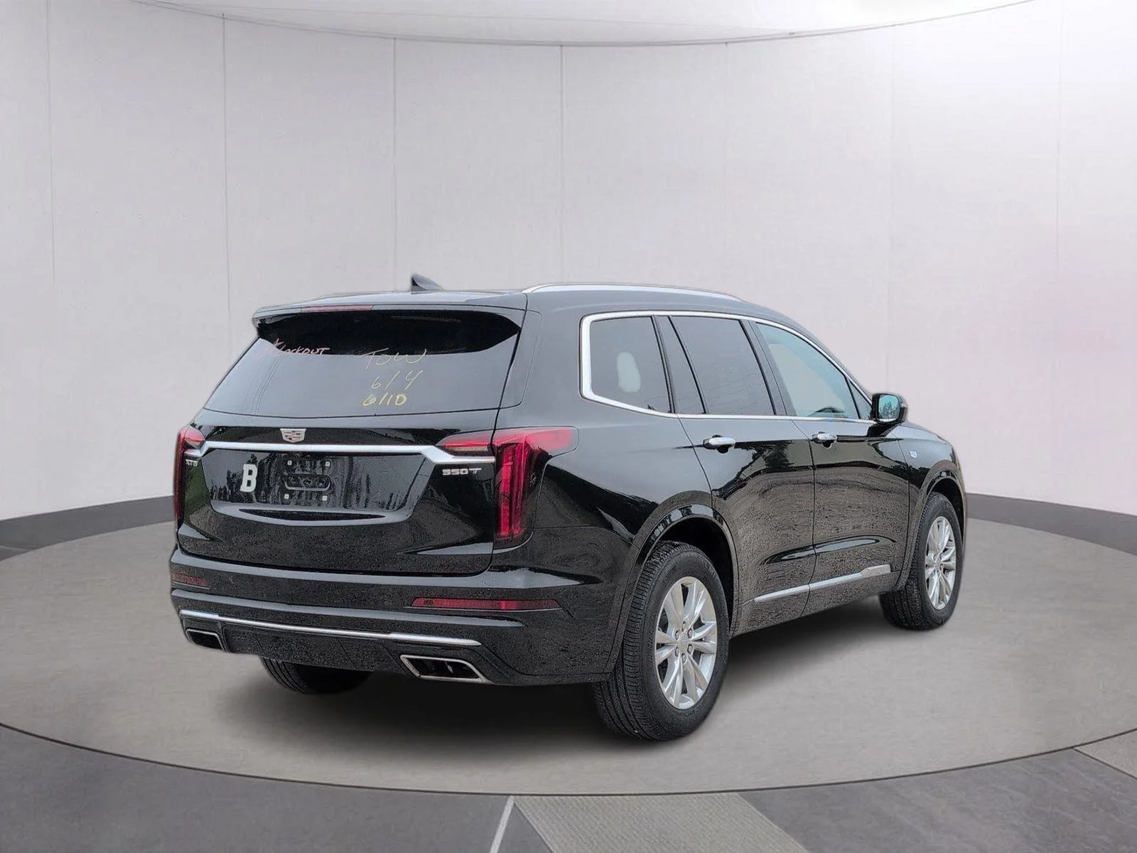Used 2024 Stellar Black Metallic Cadillac Luxury image 7