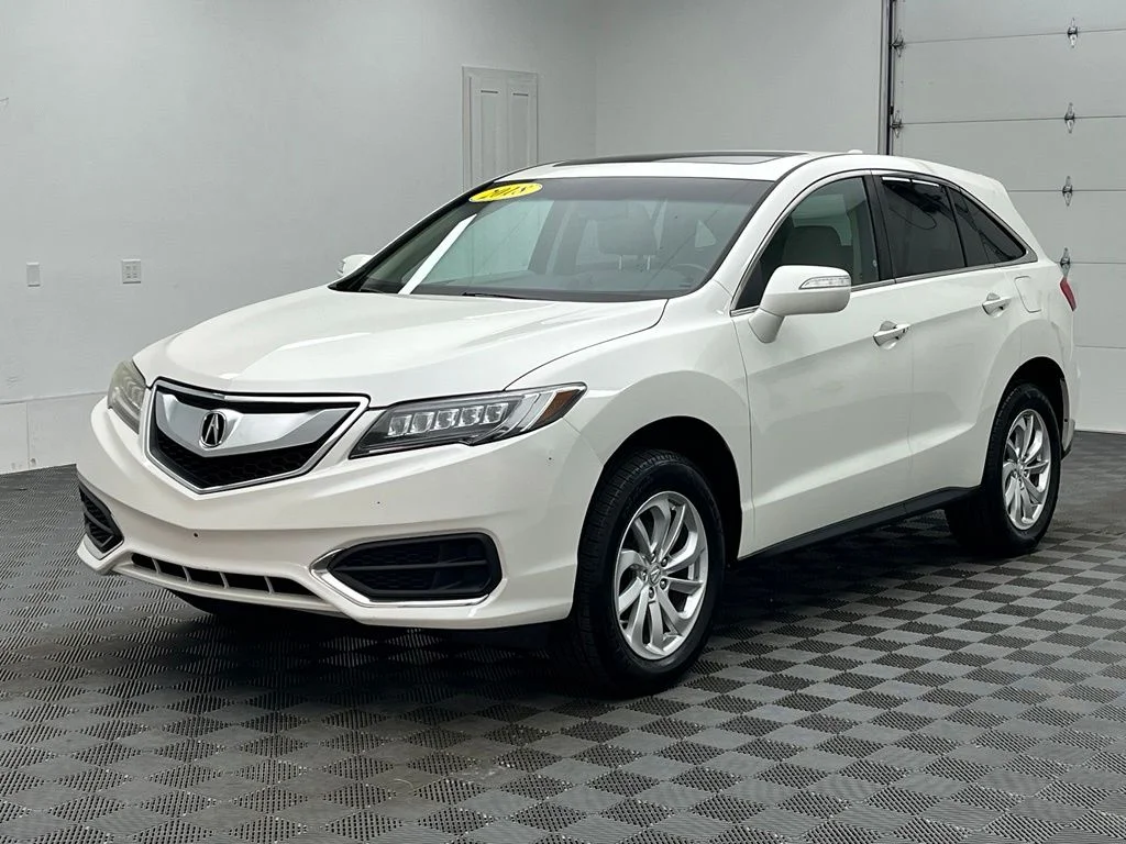 Used 2018  Acura Base image 2