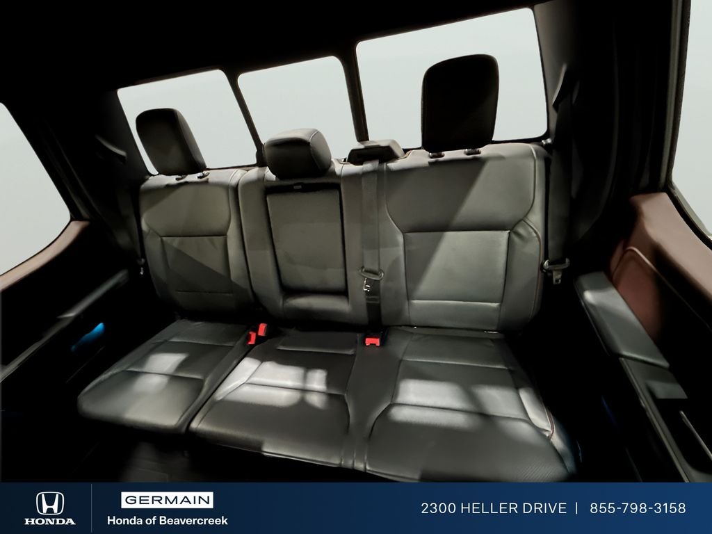 Used 2023 Iconic Silver Metallic Ford Lariat image 24