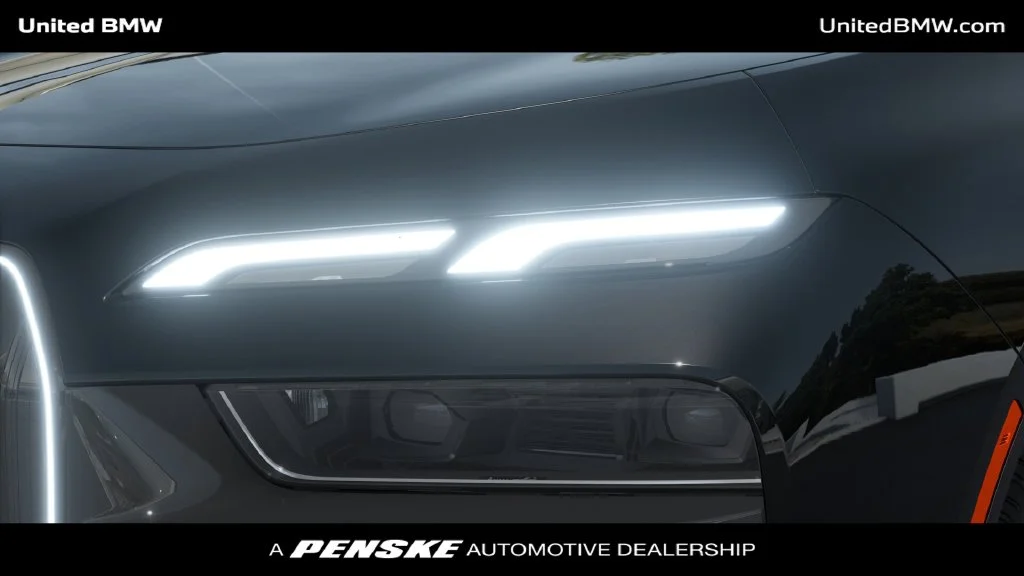 New 2026 Black Sapphire Metallic BMW 740i image 32
