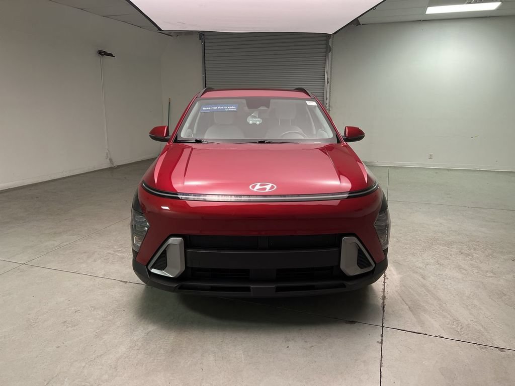 2025 Hyundai Kona SEL - Photo 3