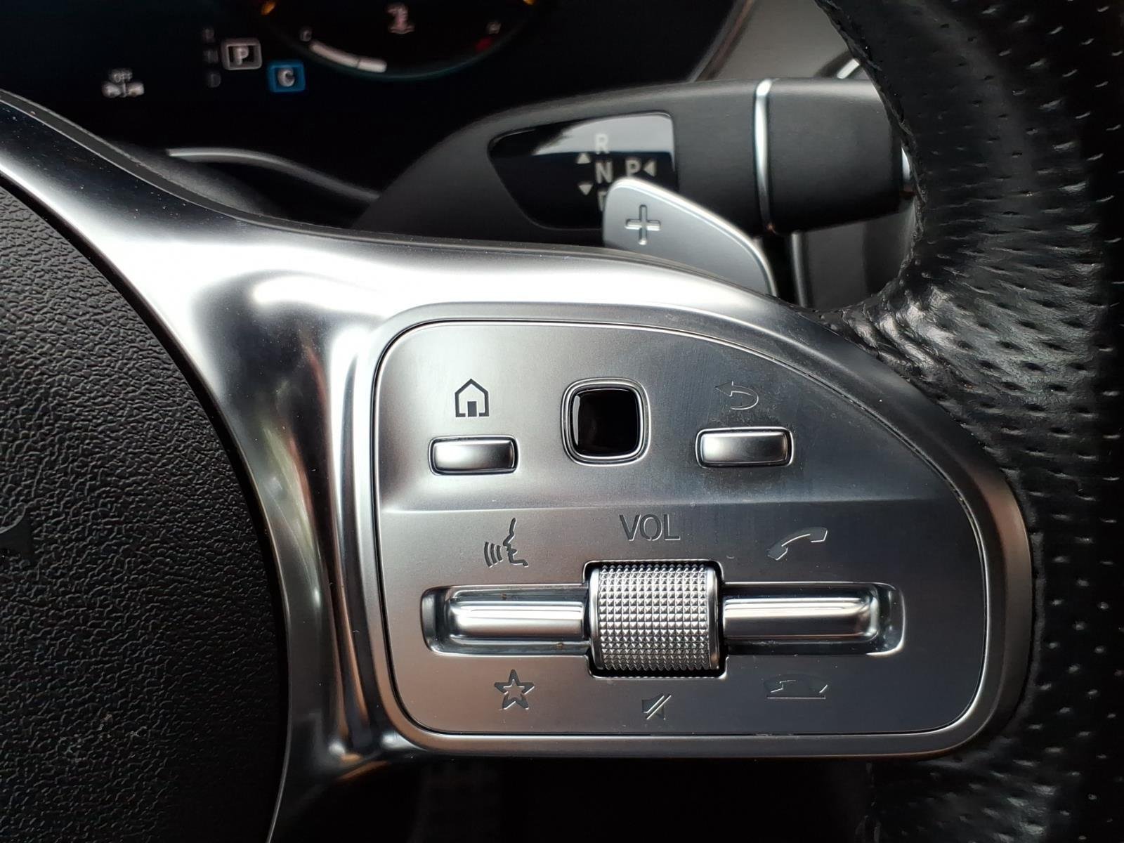 Used 2023 Black Mercedes-Benz GLC 300 image 16