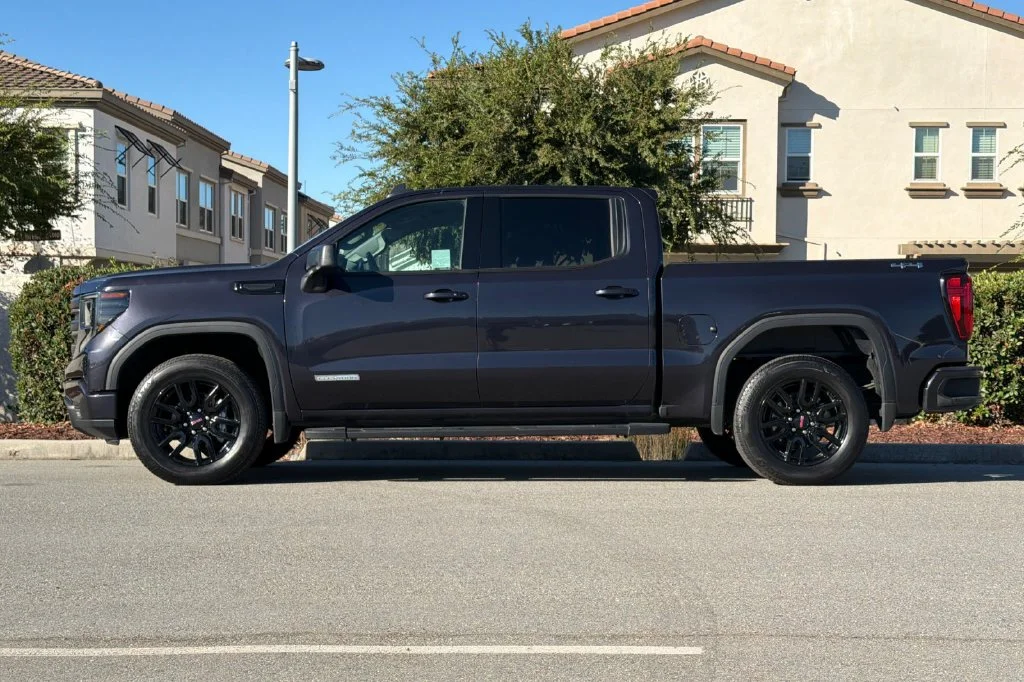Used 2024 Titanium Rush Metallic GMC Elevation image 7