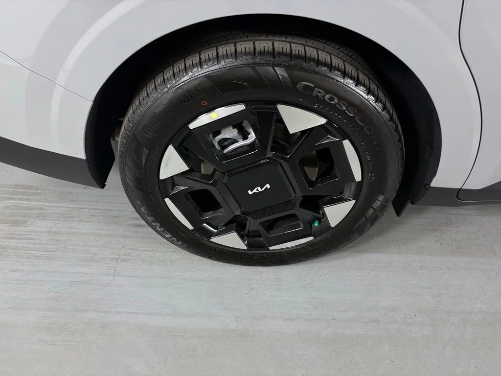 New 2026 Ceramic Silver Kia EX image 11