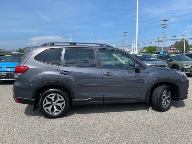 Used 2023 Gray Metallic Subaru Premium image 8