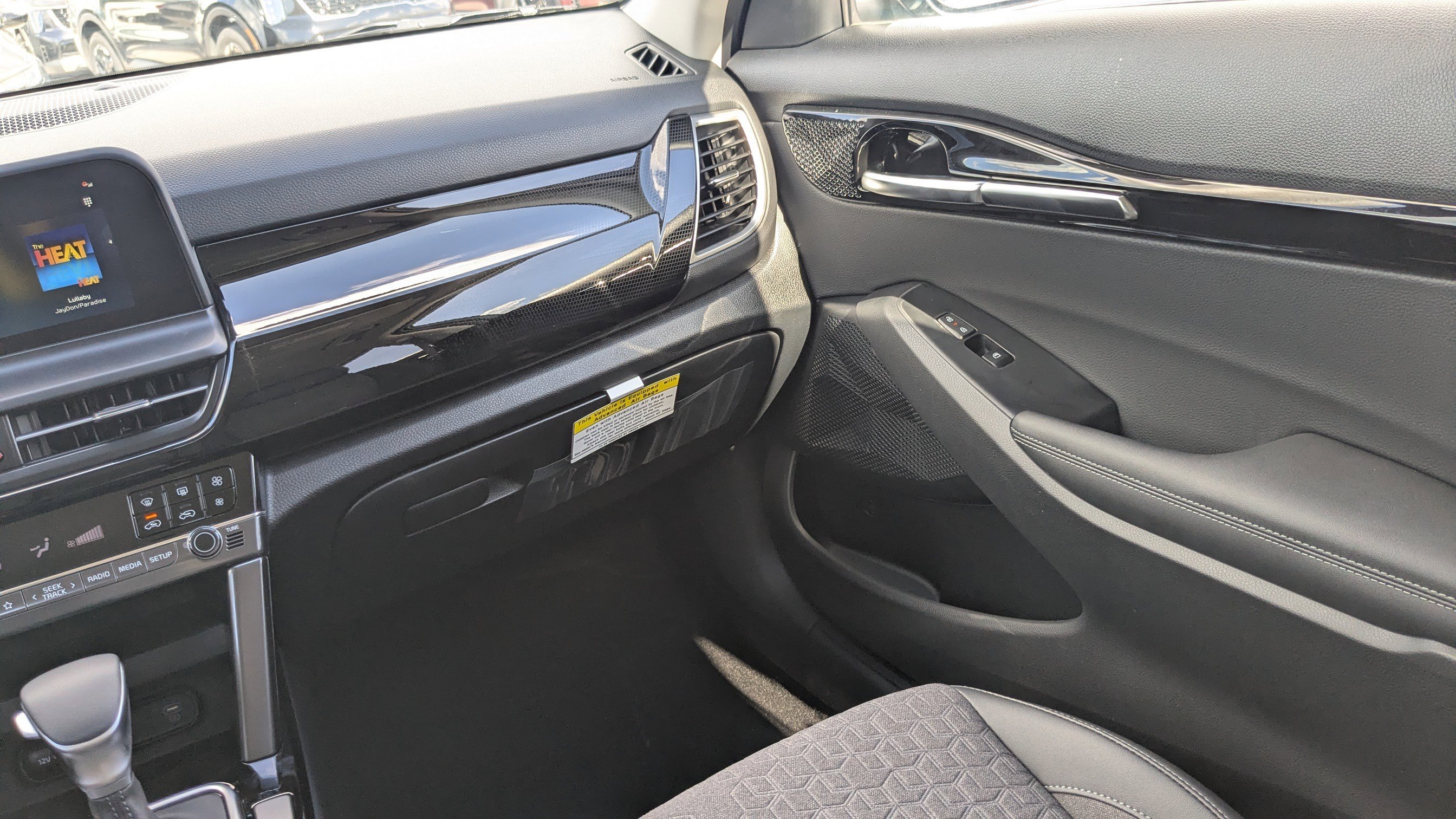 New 2026 Pluton Blue / Black Roof Kia S image 20