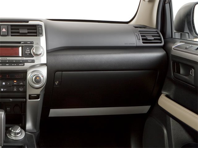 Used 2010 Blizzard Pearl Toyota SR5 image 17