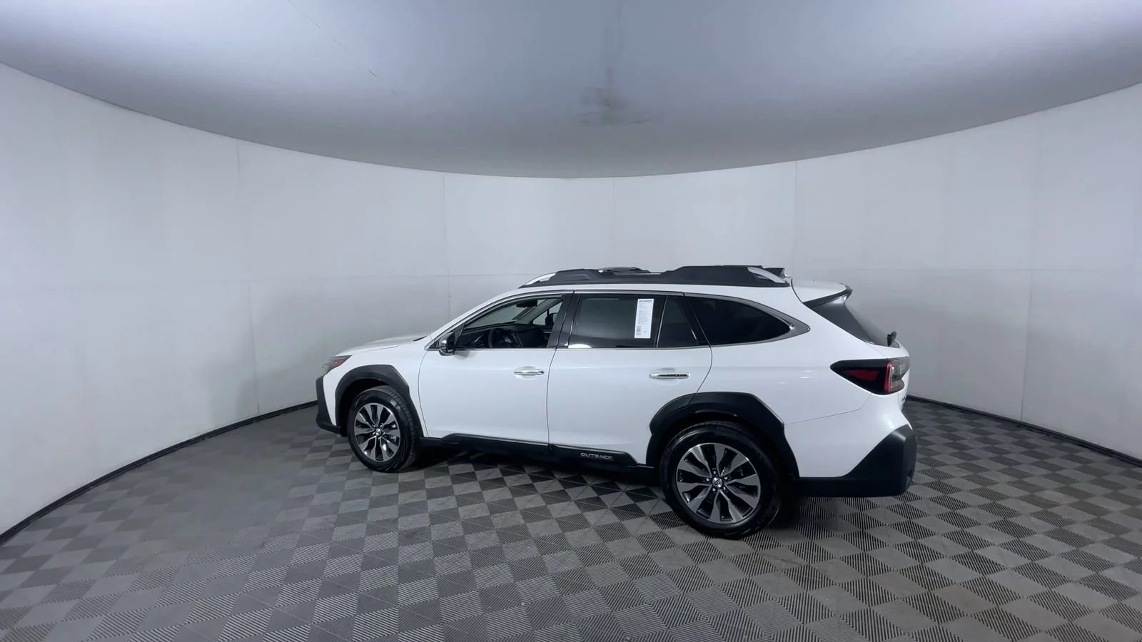 2025 Subaru Outback Touring - Photo 6