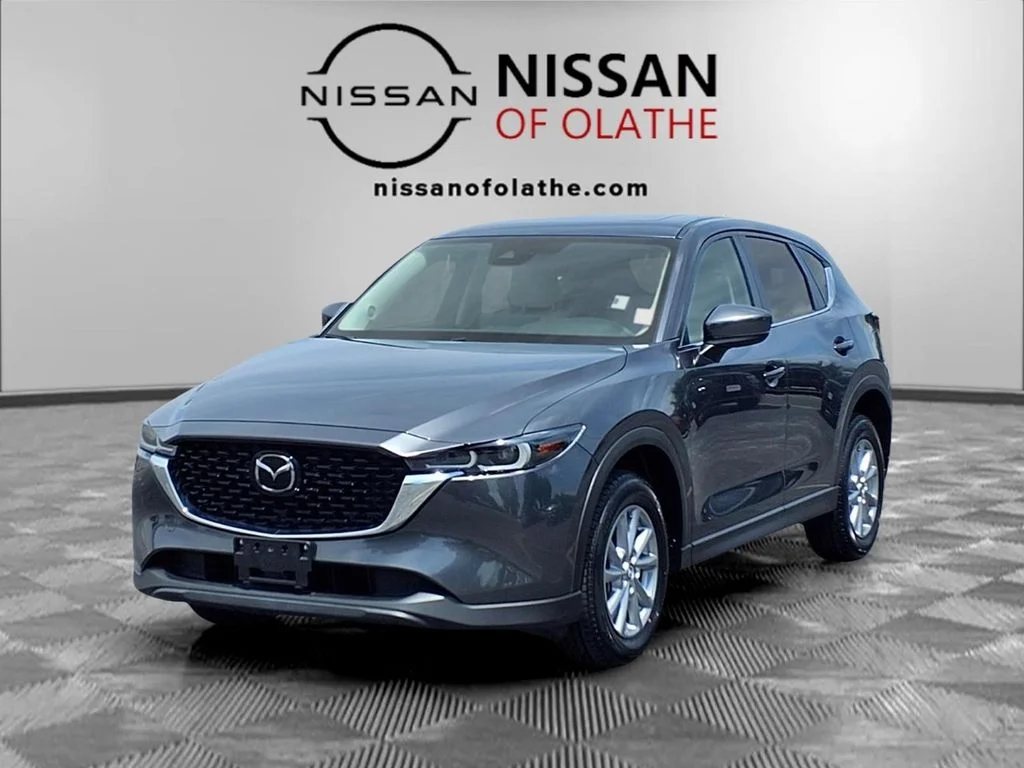 2023 Mazda CX-5 S Preferred package Auto AWD's photo