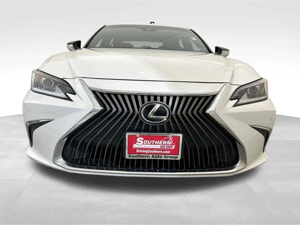 Used 2020 White Lexus 350 image 9