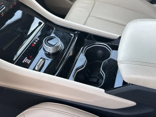 Used 2023 White Jeep Limited image 24