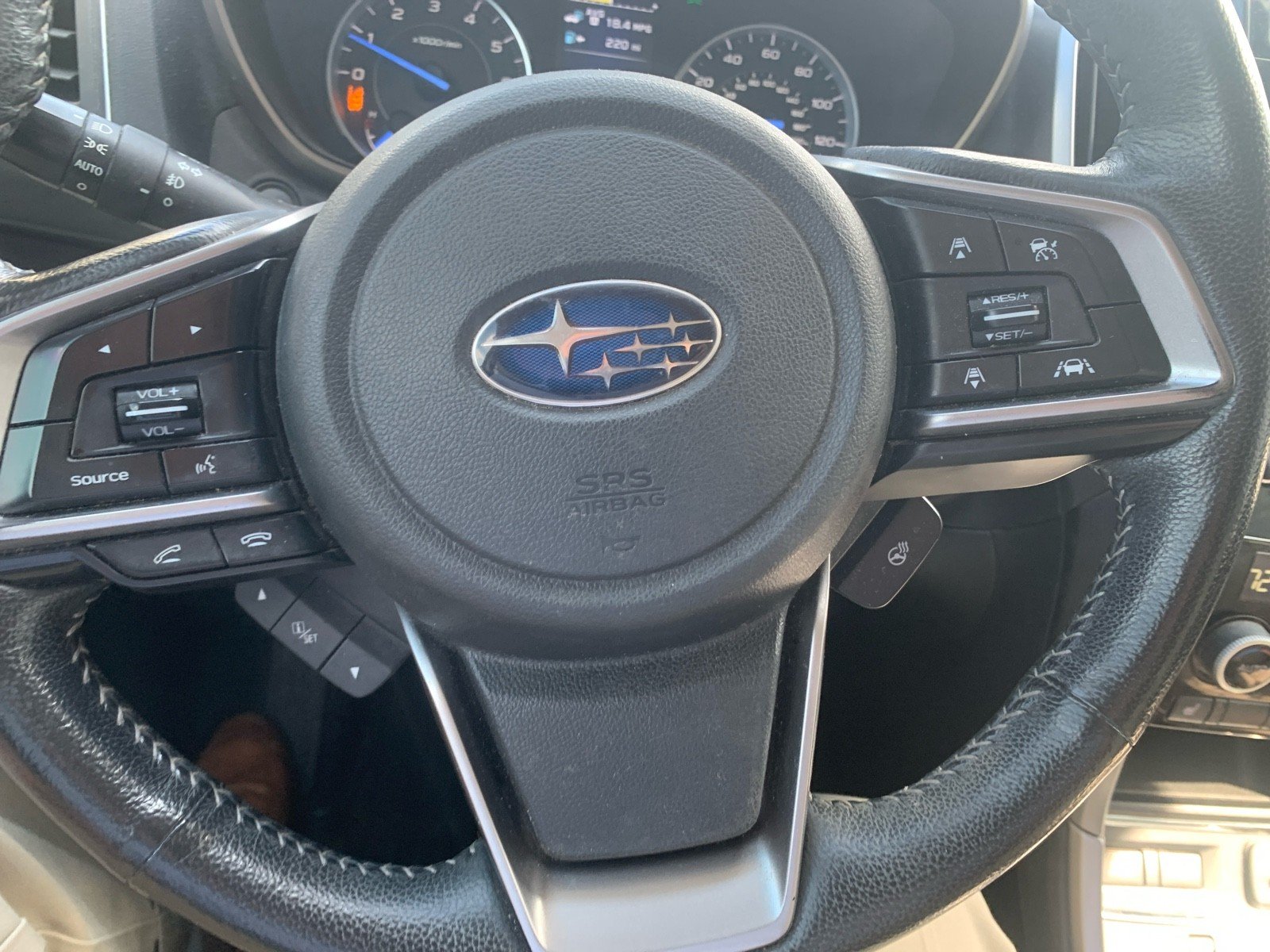 Used 2020 Crystal White Pearl Subaru Limited image 11