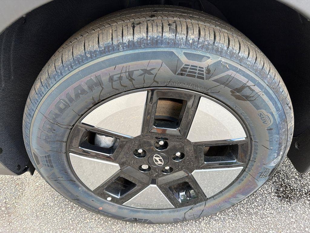New 2026 Gray Hyundai SE image 11