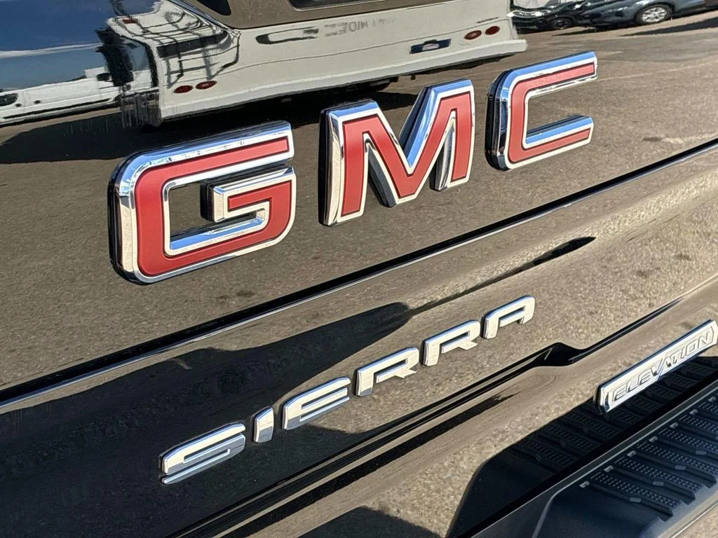 Used 2022 Black GMC Elevation image 12