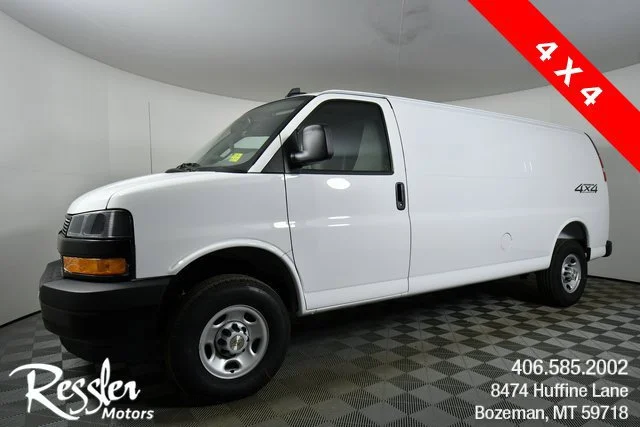 2025 Chevrolet Express Cargo WT