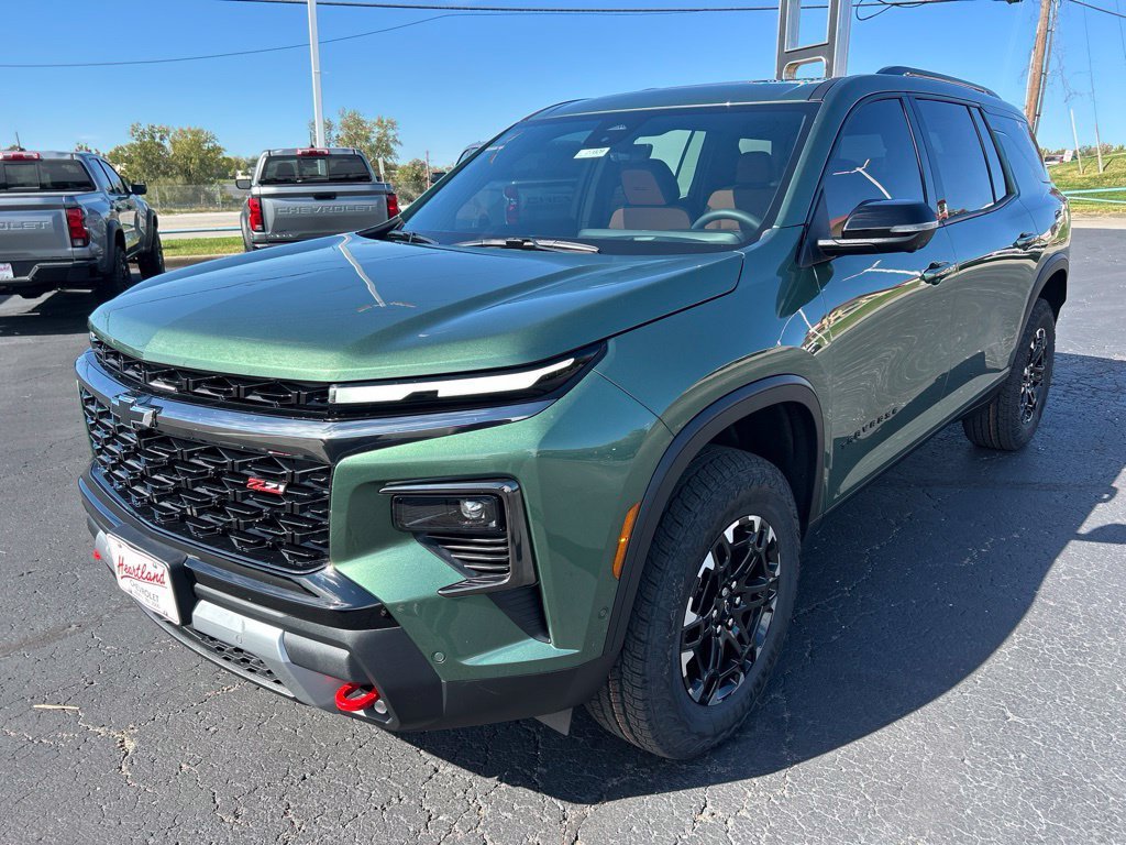 2027 Chevrolet Traverse Z71 - Photo 9