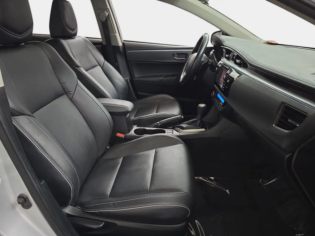 Used 2014 Classic Silver Metallic Toyota S Premium image 10