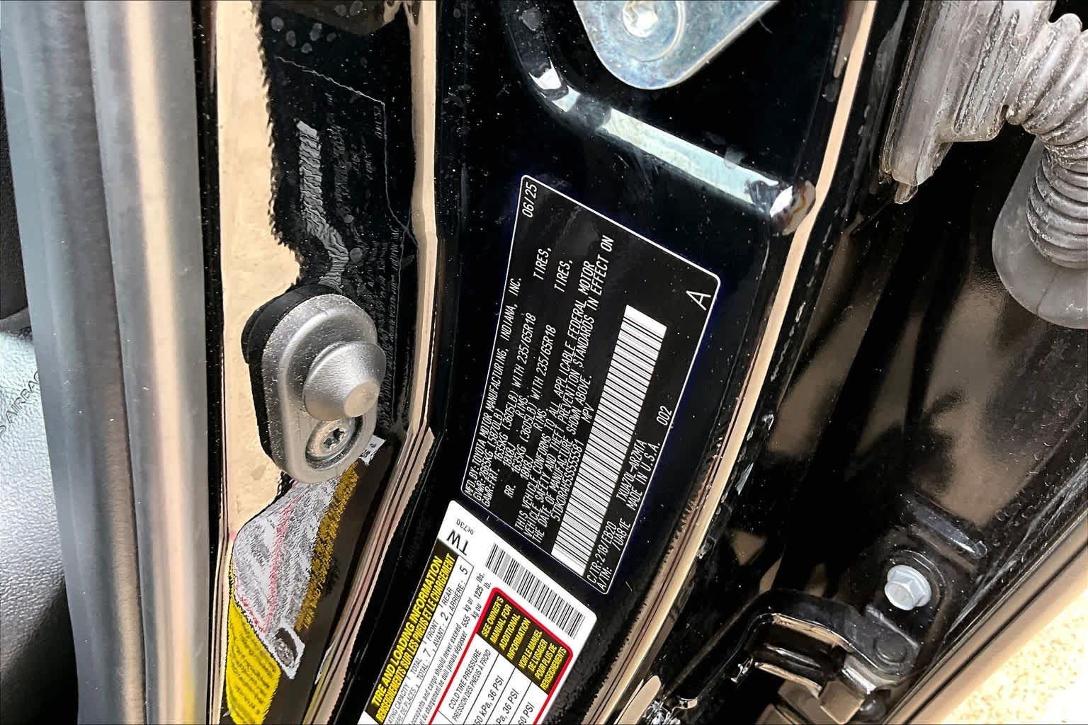 Used 2025 Midnight Black Metallic Toyota XLE image 35