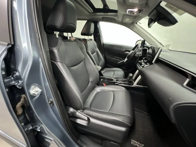 Used 2023  Toyota XLE image 29