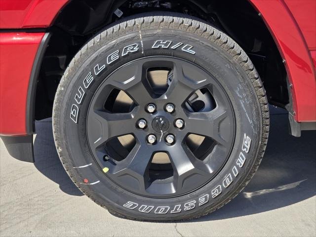New 2026 Molten Red Pearl-Coat Exterior Paint RAM LONE STAR image 10