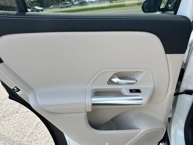 New 2026 Polar White Mercedes-Benz GLA 250 image 16