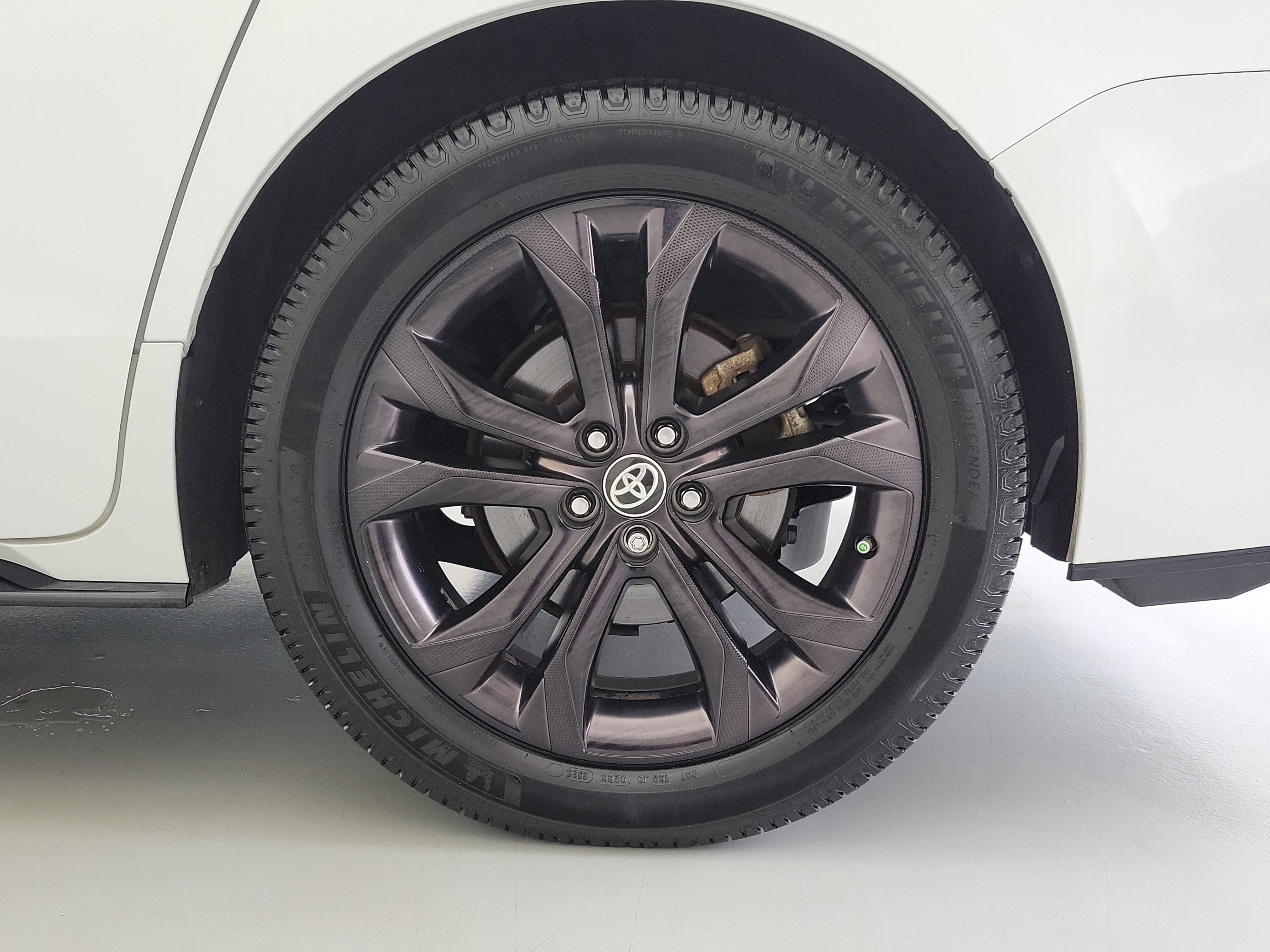Used 2023 Wind Chill Pearl Toyota XSE image 13