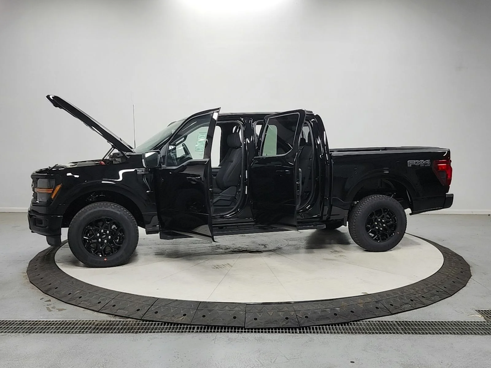 New 2026 Agate Black Metallic Ford XLT image 12