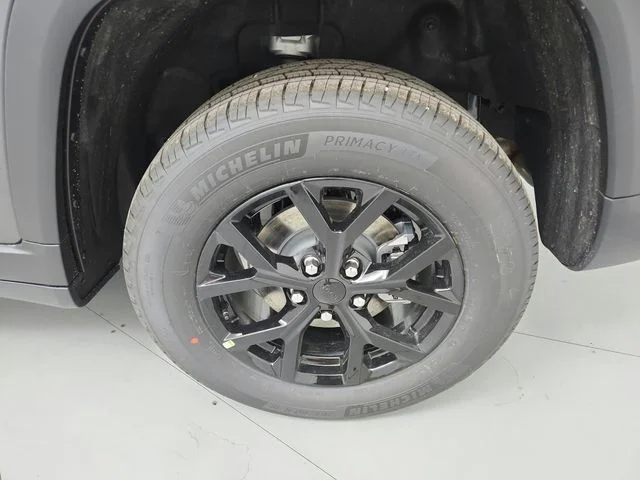 New 2026 Baltic Gray Metallic Clearcoat Jeep Altitude image 51