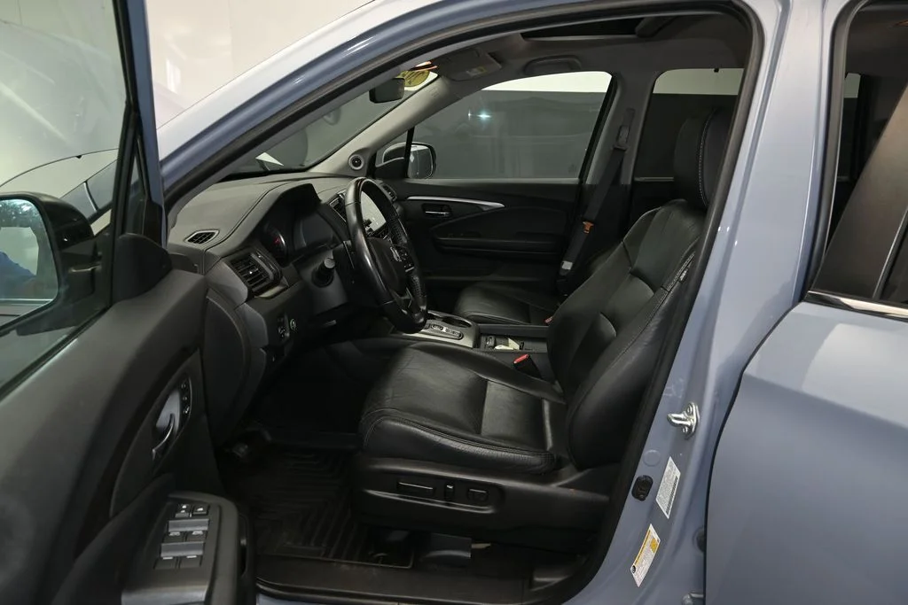 Certified Used 2022 Sonic Gray Pearl Honda Special Edition image 17