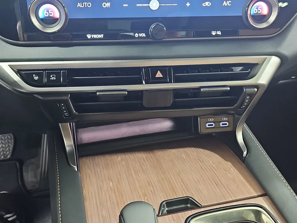 New 2026 Iridium Lexus PREMIUM PLUS image 23