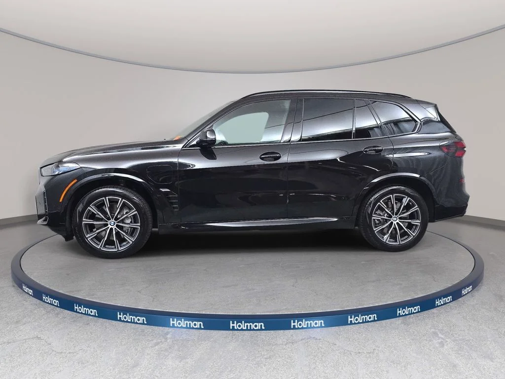 Used 2026 Black Sapphire Metallic BMW xDrive50e image 9