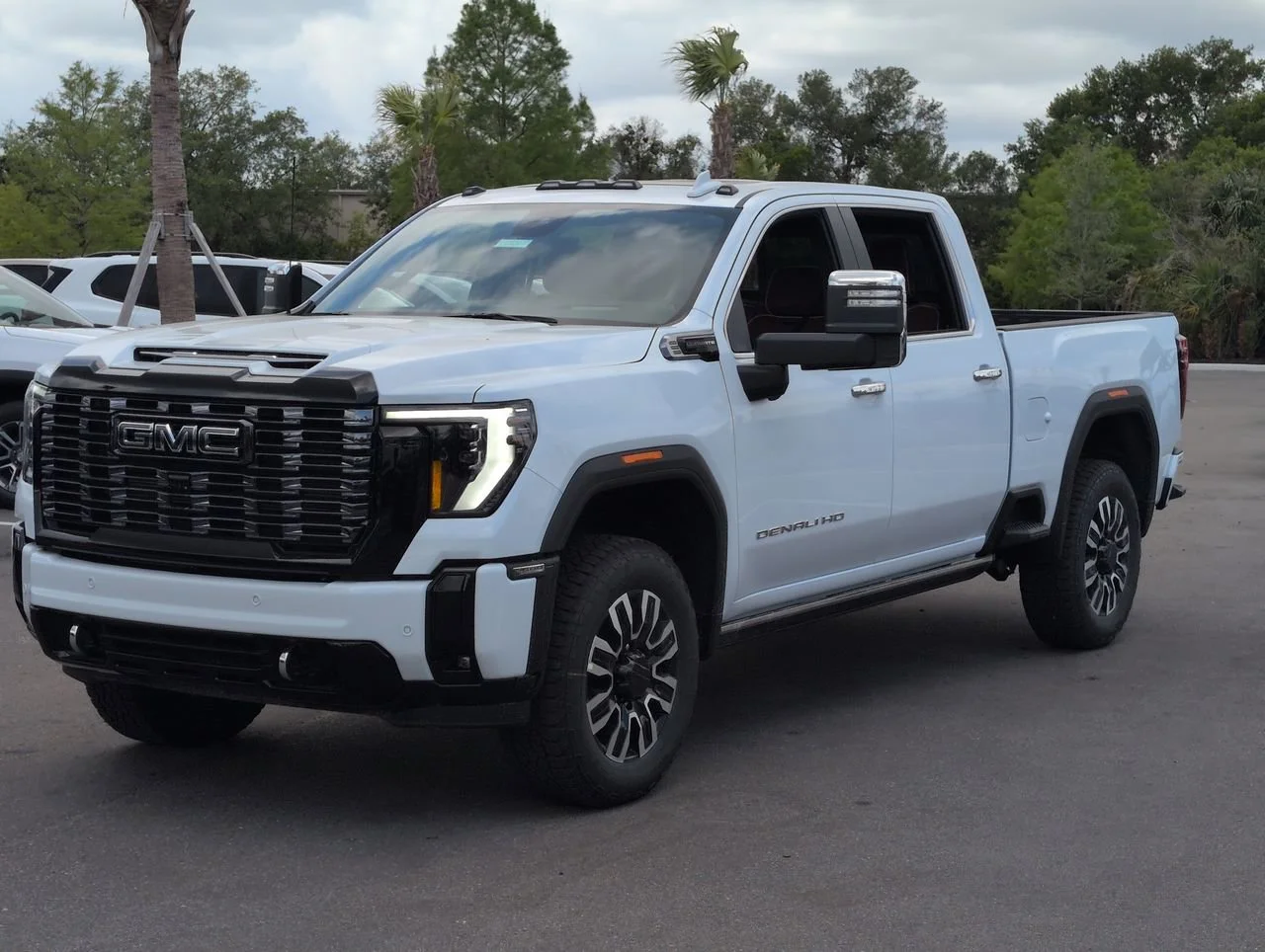 New 2026 Glacier White Tricoat GMC Denali Ultimate image 4
