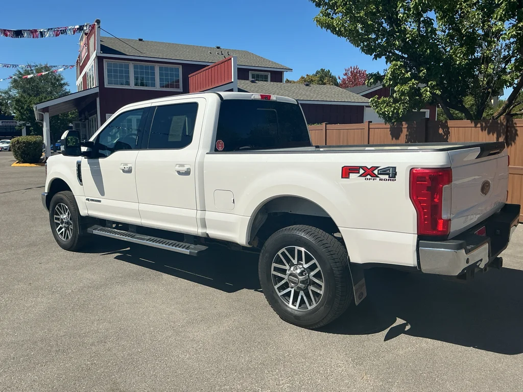 Used 2019 White Platinum Tri-Coat Metallic Ford LARIAT image 7